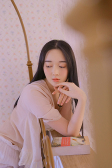 校服裙子里面什么都没有